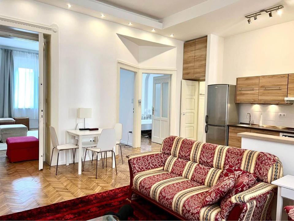Roland Apartment Downtown - Pope Subway Budapest Esterno foto